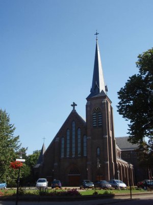 Hillegom, RK Martinuskerk 2, 2008.jpg