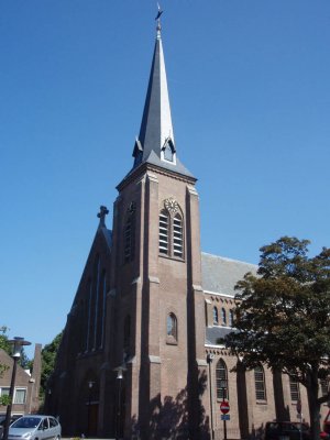 Hillegom, RK Martinuskerk, 2008.jpg