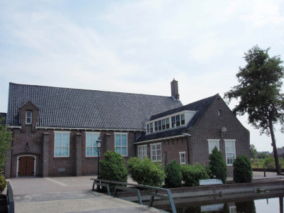 Aalsmeer, chr geref kerk De Bron, 2008.jpg