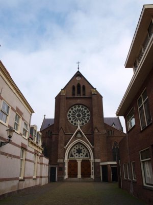 Alkmaar, RK st Laurentiuskerk, 2008.jpg