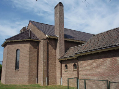 Emmerschans, RK kerk achterzijde 2, 2008.jpg