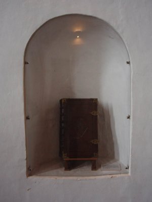 Norg, prot gem bijbel in vitrine, 2008.jpg