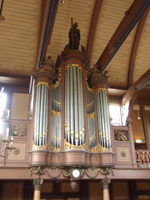 Zaandam, doopsgez vermaning orgel, 2008.jpg