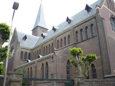 Dokkum, RK Bonifatiuskerk [004], 2008.jpg