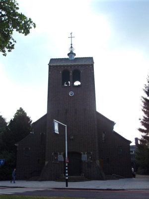 Badhoevedorp, RK kerk, 2008.jpg