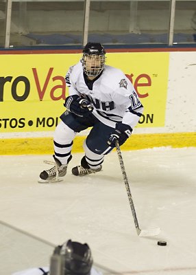 Mike Naylor during warmups.jpg