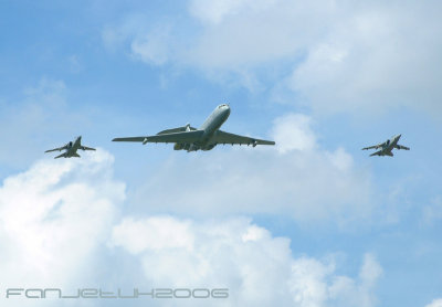 VC-10 with 2 Tornado F3s