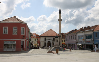 Trg zrtava Srebrenice, Tuzla