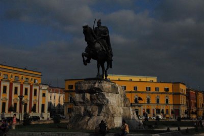 Skanderbeg Statue, Tirana