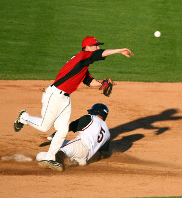 Volcanoes 9 Corvallis Knights 2 6/15/08