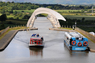 Private and Falkirk's vessel passing