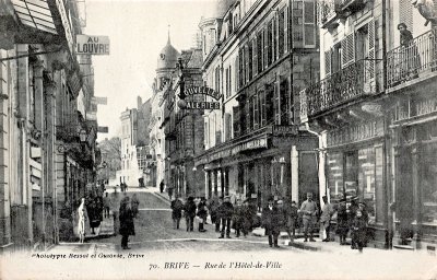70. BRIVE - Rue de l'Hôtel-de-Ville
