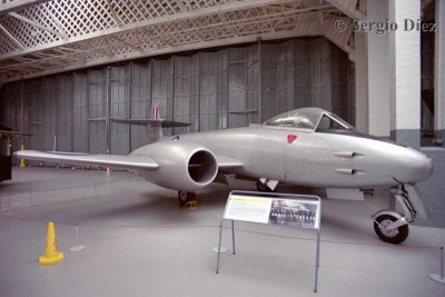Gloster Meteor        I.jpg