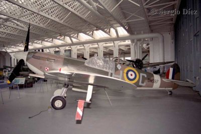 Supermarine Spitfire MK-VB -polish sq. II.jpg