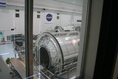 clean room for ISS parts2.jpg