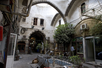 Damascus Khan al-Safarjalani 5254.jpg