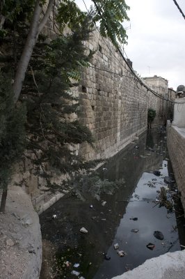 Damascus the old wall 4703.jpg