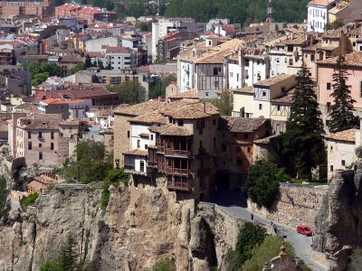 Casas colgadas