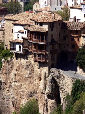 Casas colgadas