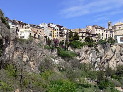 Casas colgadas