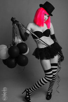 jn-bwstripesnbaloons02b-web.jpg