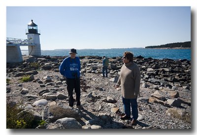 Ron and Liz check out the shore.