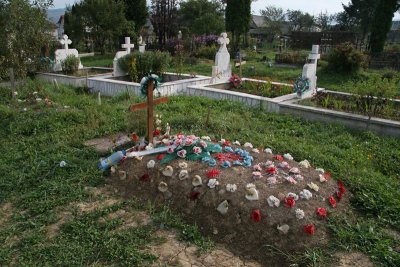 decorated grave in Maramures