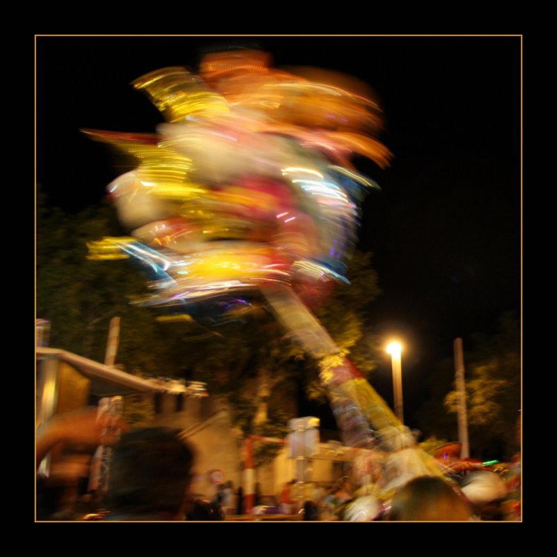 dancing balloons
