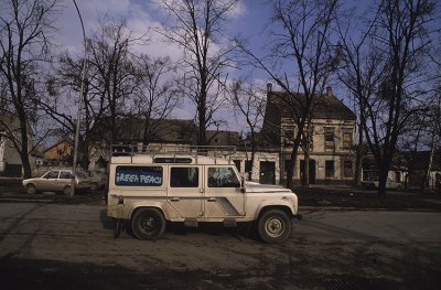 Greenpeace in the war zone