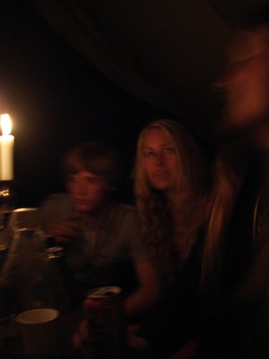 Sena natten blev suddigare och suddigare...