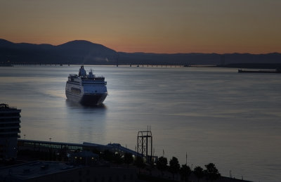 QC harbour at dawn