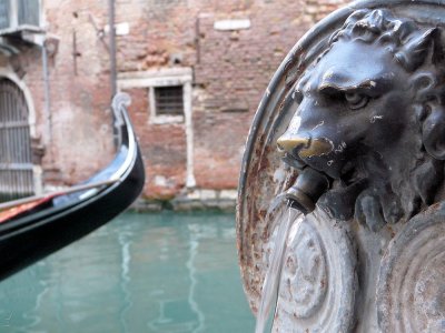 Venise- lion et gondole -1160200.jpg