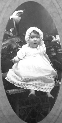  Norma Schwennesen, born 1913, Maryborough, Vic.  Daughter of Ada and Alf