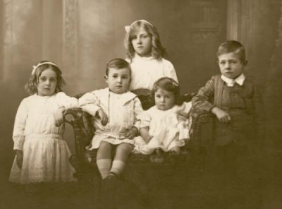 Tranter Family Abt 1911 Family of Ellen and Arthur, Grandchildren of  Kate and Andrew Smith.  