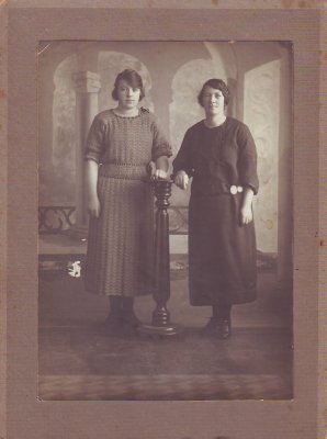 Dot and Matilda, about 1924