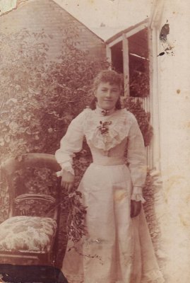 Matilda Hoskin, 1900 . 18 years old