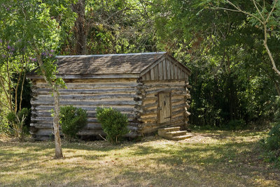 Corn crib