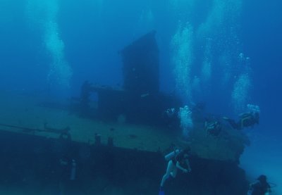Wreck dive near Cancun