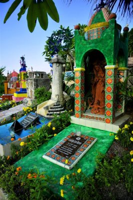 Picturesque Cemetery, Xcaret