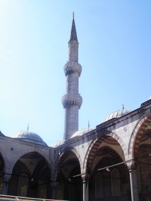 Istanbul9 SultanAhmet Mosque Minare.jpg