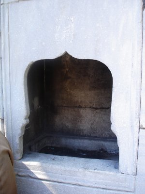 Istanbul10 SultanAhmet4 Hayrat.jpg