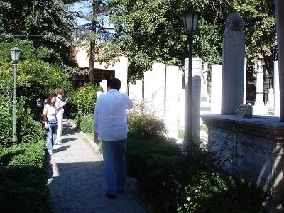 Istanbul20 Beyazit Grave yard.jpg