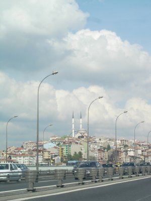 Istanbul Cevre Yolu Towards Mecidiyekoy1.jpg