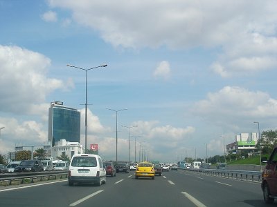 Istanbul Cevre Yolu Towards Topkapi1.jpg
