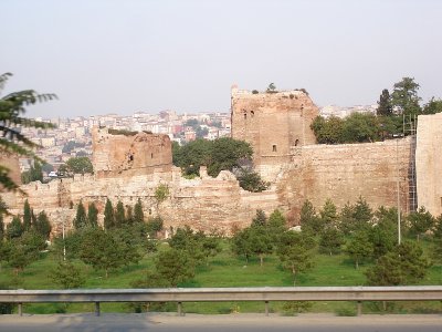 Istanbul94 Surlar Devami.jpg