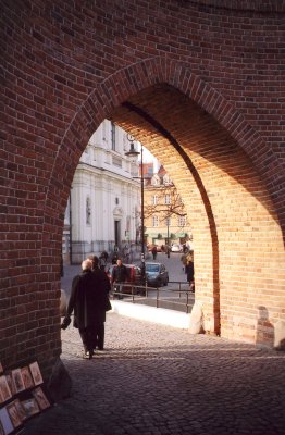 The fortified gate leading from Old Town to New Town is called the Barbican.