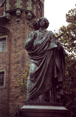 Close-up of the Monument to Nikolus Kopernikus (Copernicus).