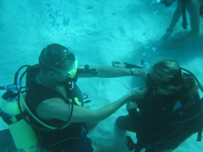 Assisting a stupid diver