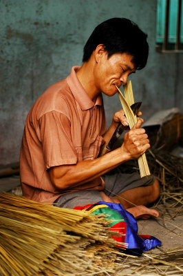 incense maker