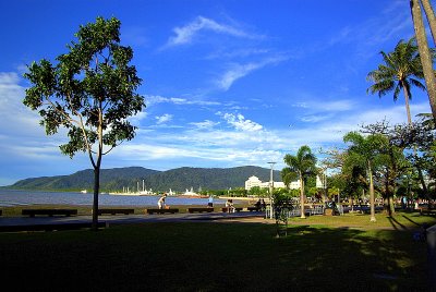 Cairns - 20 waterfront.JPG